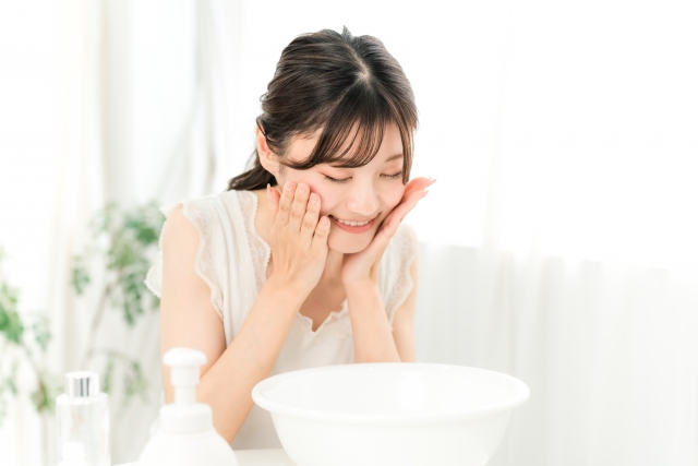 STEP 01 洗顔する